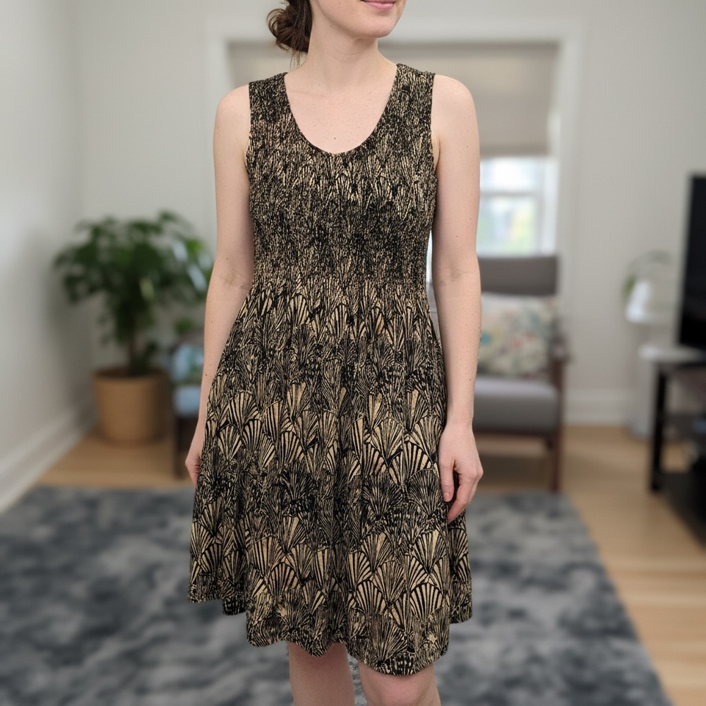 Go Fish Rayon Dress Shirred fabric down to the waist size M
